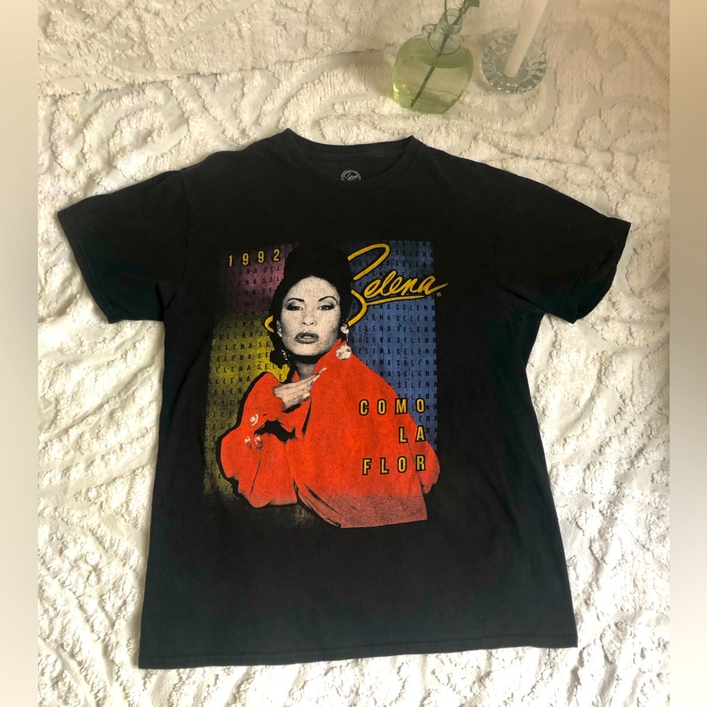 Official Selena 1992 “Como La Flor” T-shirt